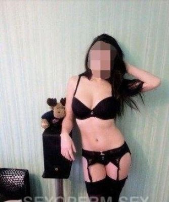 Интимное свидание с блядью Каролина (21 лет)