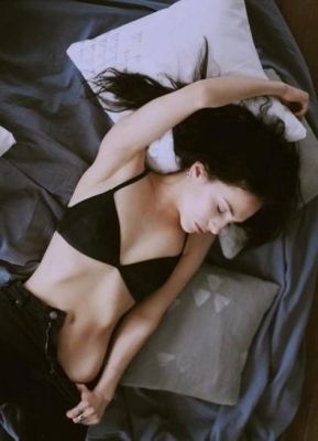 Заказать шлюху на дом в Калининграде (ВИОЛА 19 лет, рост: 167, вес: 63)