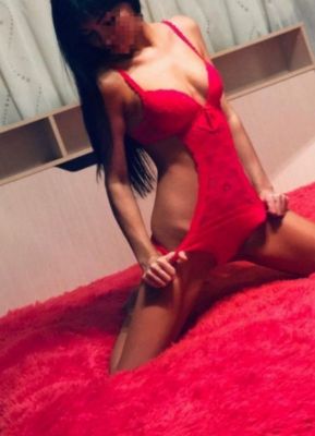 заказать девушку от 2500 руб. в час (Лаура, 22 лет)